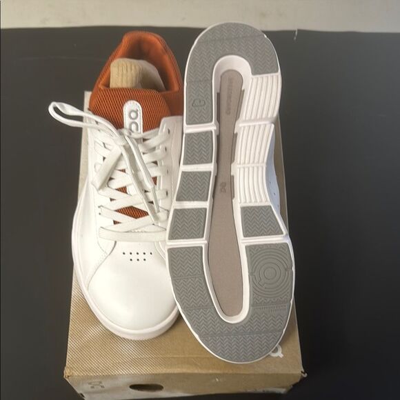 On Cloud Men Leather Running White and Tan Sneakers - Picture 6 of 10